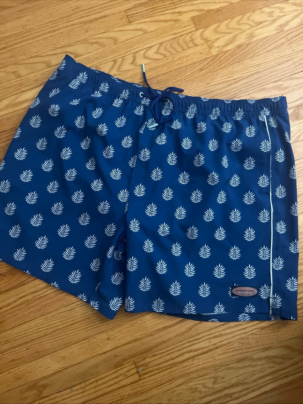 Vinyard vines mens Swim Trunks xxl